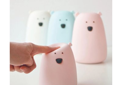 Lampka nocna dla niemowlaka - jak wybrać i na co uważać?